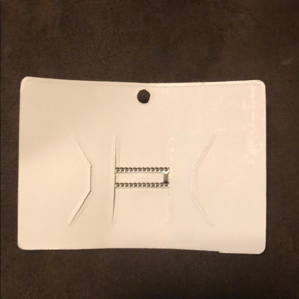 New with tag hair clip - Picture 6 of 7